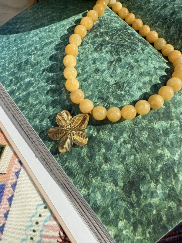 Gele kralenketting met bloem - Afbeelding 3