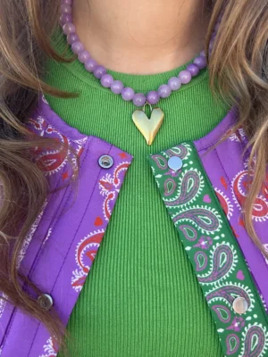 Paarse kralenketting met hartje
